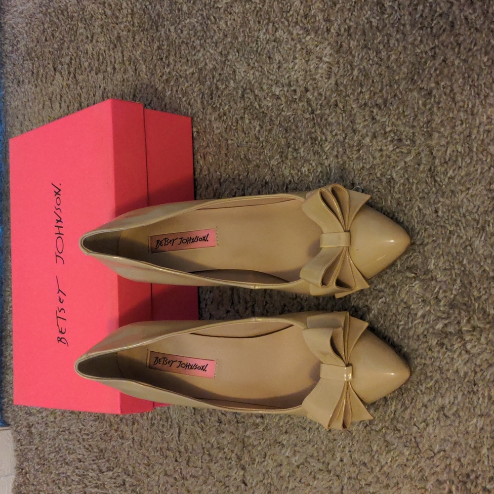 Betsey Johnson Bow Heels